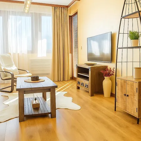 Appartement Forest Nest Cozy White Balcony On The Hill