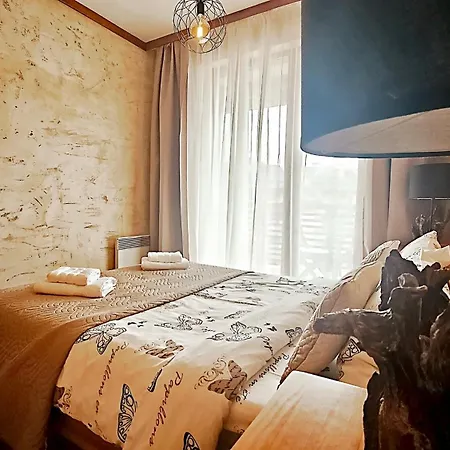 Forest Nest Cozy White Balcony On The Hill Appartement *