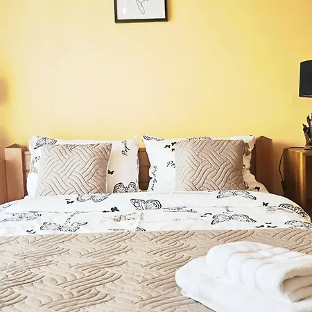 Appartement Forest Nest Cozy White Balcony On The Hill