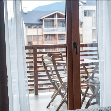 Forest Nest Cozy White Balcony On The Hill *