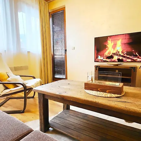 Forest Nest Cozy White Balcony On The Hill *