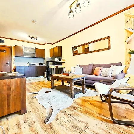 Apartamento Forest Nest Cozy White Balcony On The Hill *