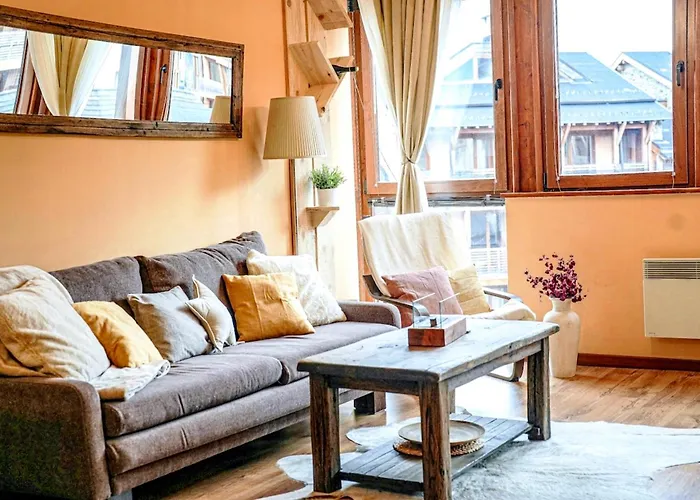 Forest Nest Cozy White Balcony On The Hill Daire