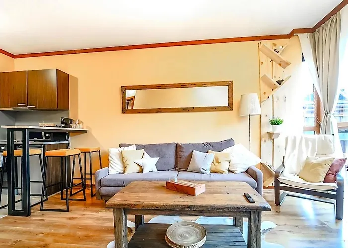 Forest Nest Cozy White Balcony On The Hill