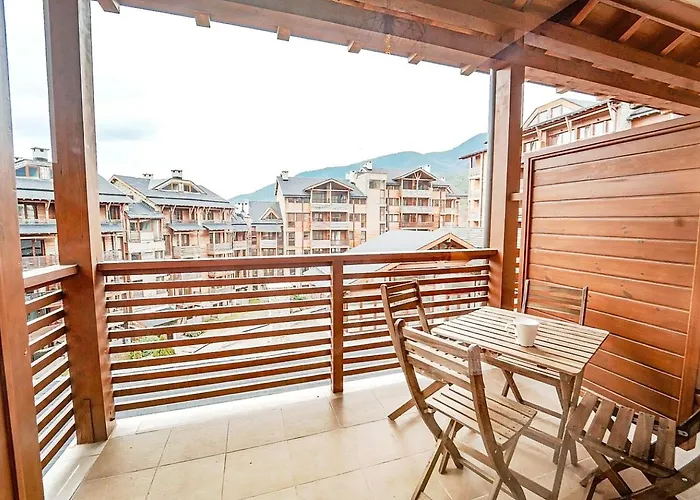 Forest Nest Cozy White Balcony On The Hill Daire Bansko