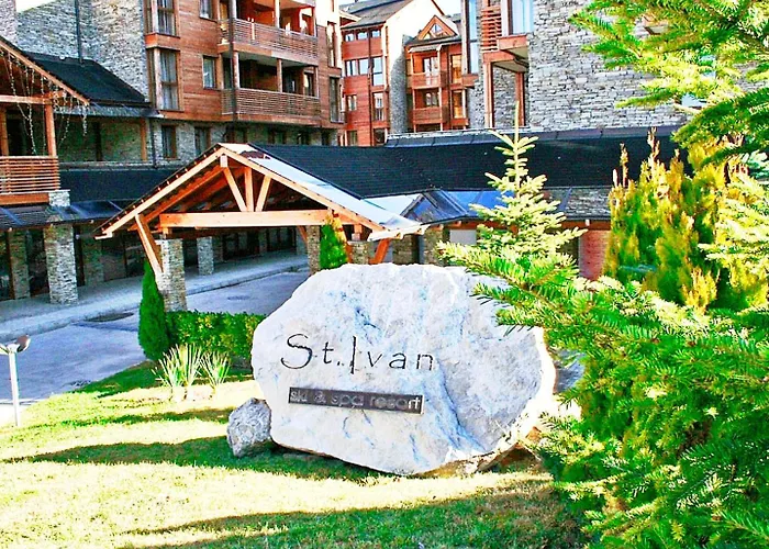 Forest Nest Cozy White Balcony On The Hill Daire